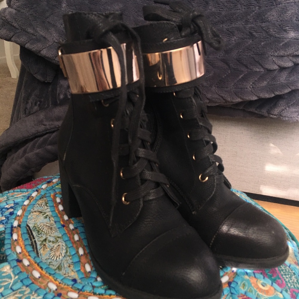 Women’s combat boots
